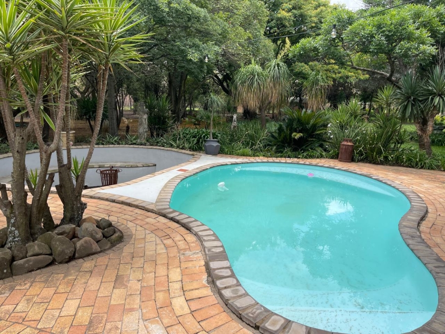 4 Bedroom Property for Sale in Donkerhoek AH Gauteng