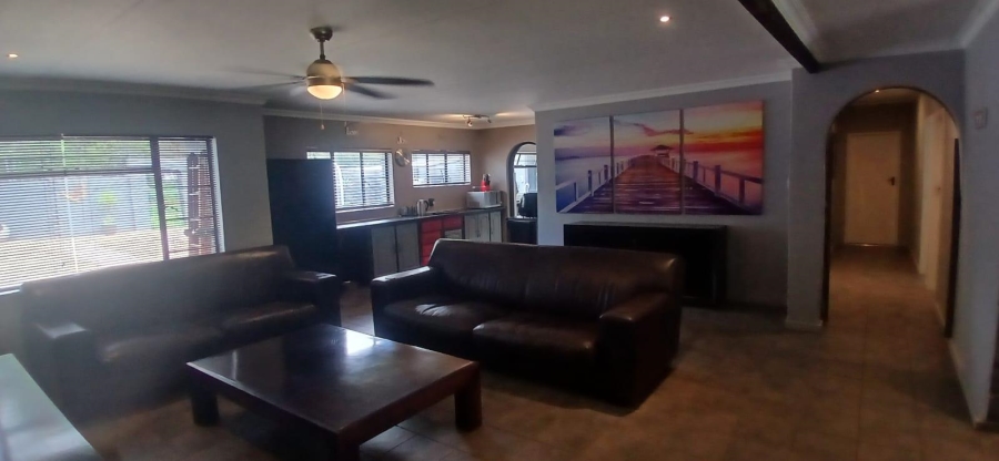 4 Bedroom Property for Sale in Donkerhoek AH Gauteng