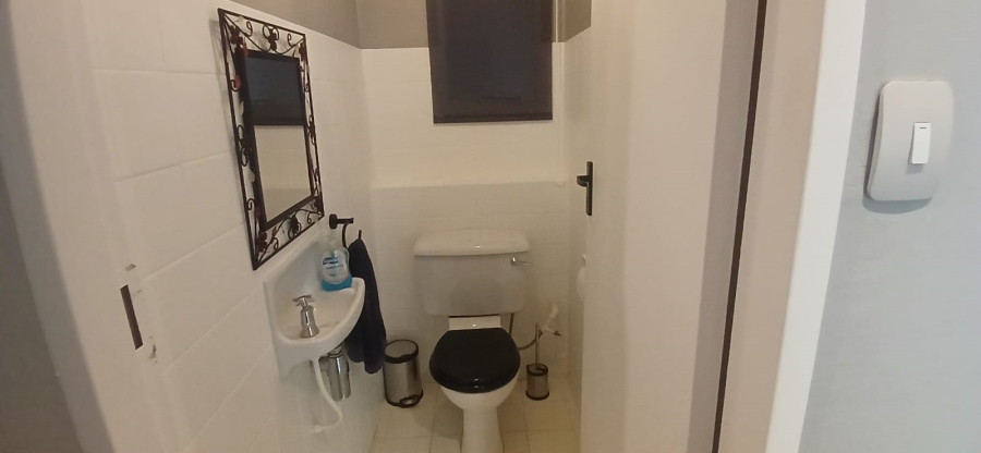 4 Bedroom Property for Sale in Donkerhoek AH Gauteng