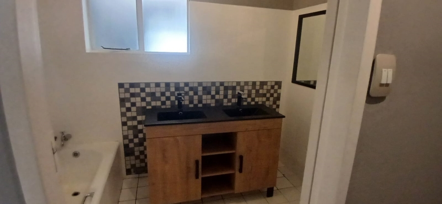 4 Bedroom Property for Sale in Donkerhoek AH Gauteng