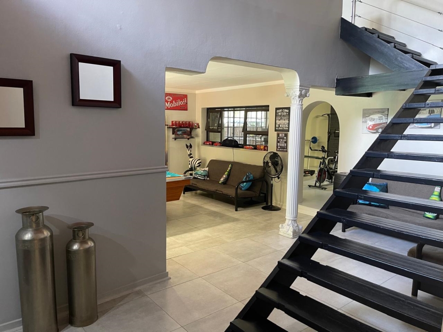 4 Bedroom Property for Sale in Donkerhoek AH Gauteng