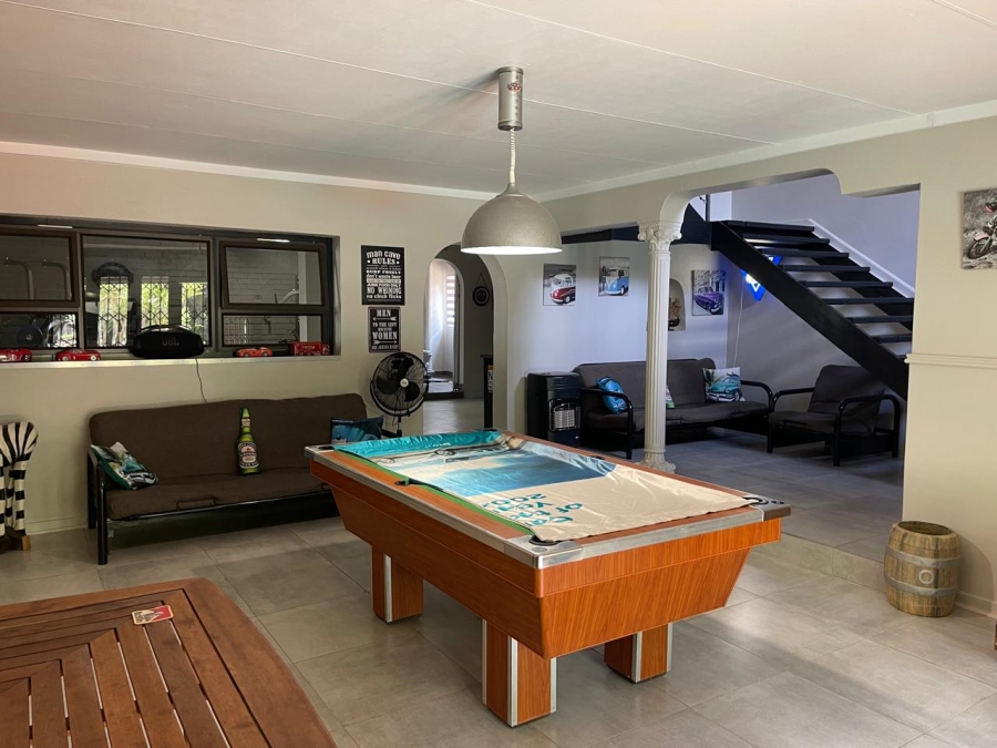 4 Bedroom Property for Sale in Donkerhoek AH Gauteng