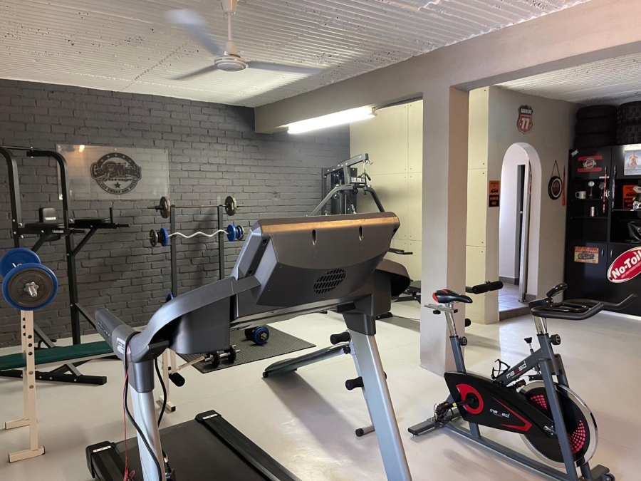 4 Bedroom Property for Sale in Donkerhoek AH Gauteng