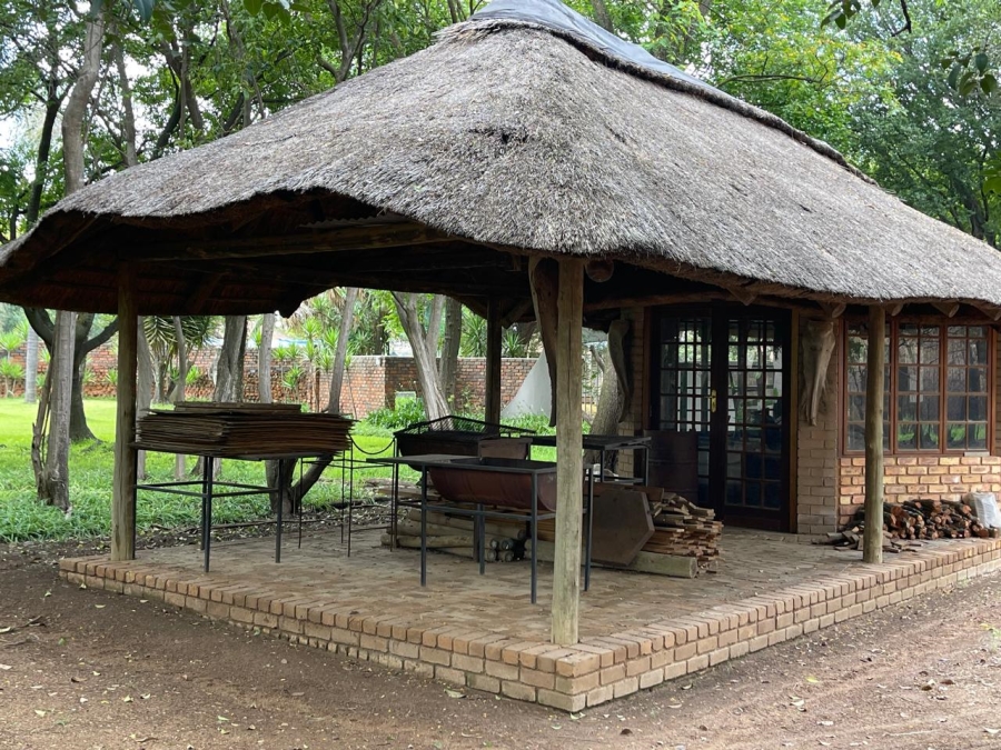 4 Bedroom Property for Sale in Donkerhoek AH Gauteng