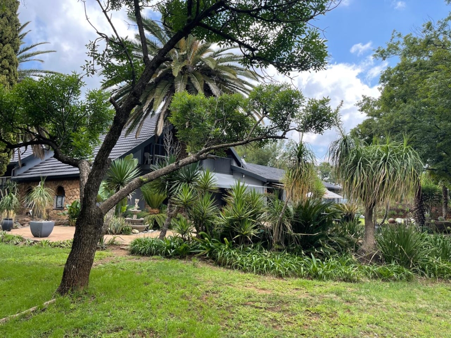 4 Bedroom Property for Sale in Donkerhoek AH Gauteng