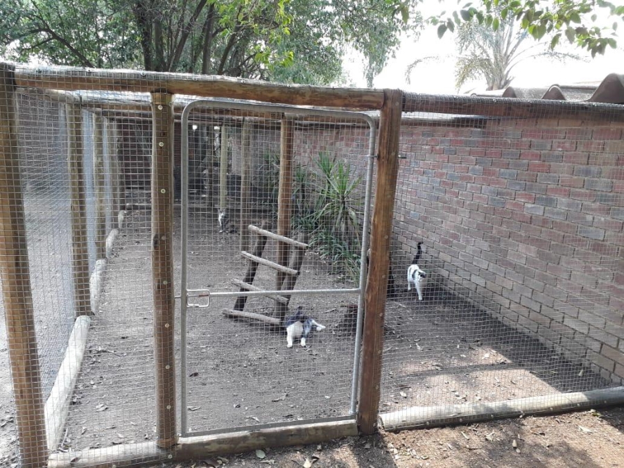 4 Bedroom Property for Sale in Donkerhoek AH Gauteng