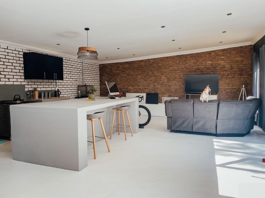 4 Bedroom Property for Sale in Donkerhoek AH Gauteng