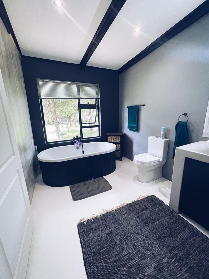 4 Bedroom Property for Sale in Donkerhoek AH Gauteng