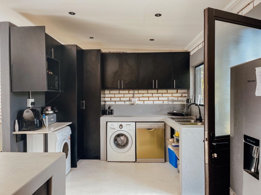 4 Bedroom Property for Sale in Donkerhoek AH Gauteng