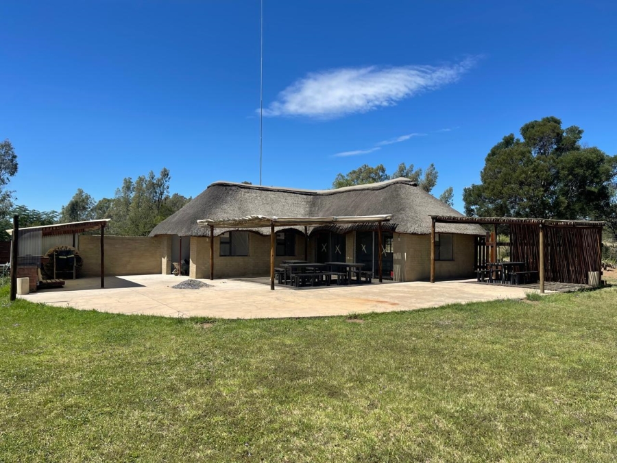 4 Bedroom Property for Sale in Donkerhoek AH Gauteng