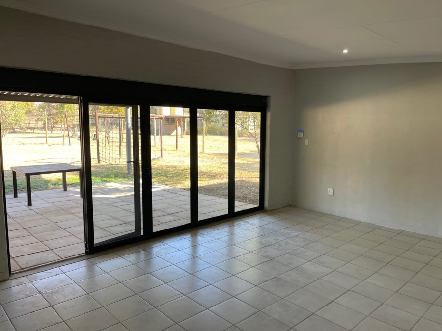 4 Bedroom Property for Sale in Donkerhoek AH Gauteng