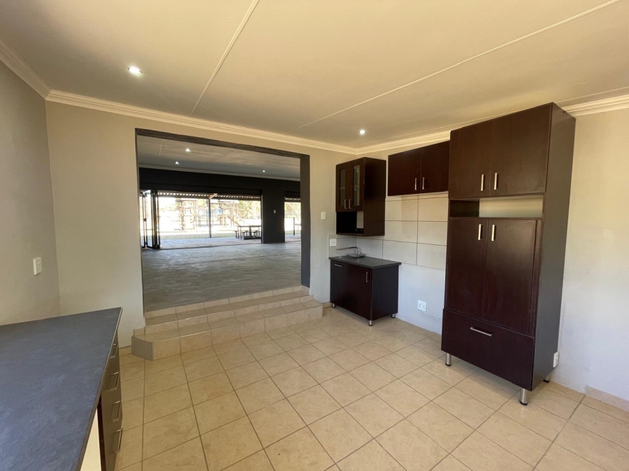 4 Bedroom Property for Sale in Donkerhoek AH Gauteng