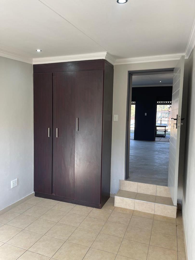 4 Bedroom Property for Sale in Donkerhoek AH Gauteng