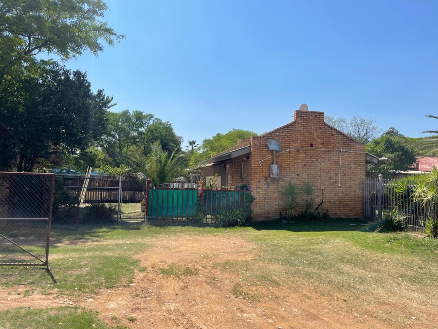4 Bedroom Property for Sale in Donkerhoek AH Gauteng