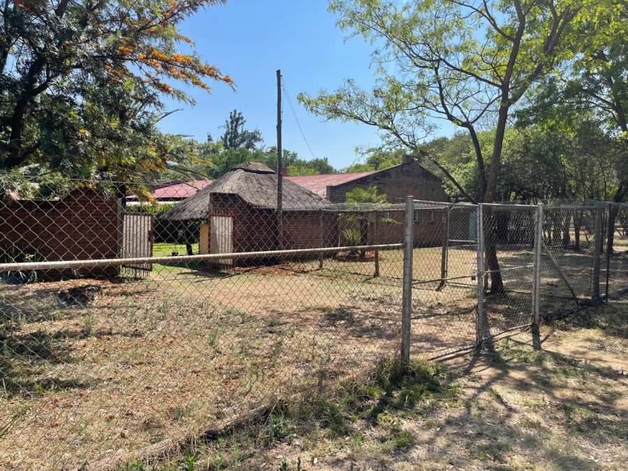 4 Bedroom Property for Sale in Donkerhoek AH Gauteng