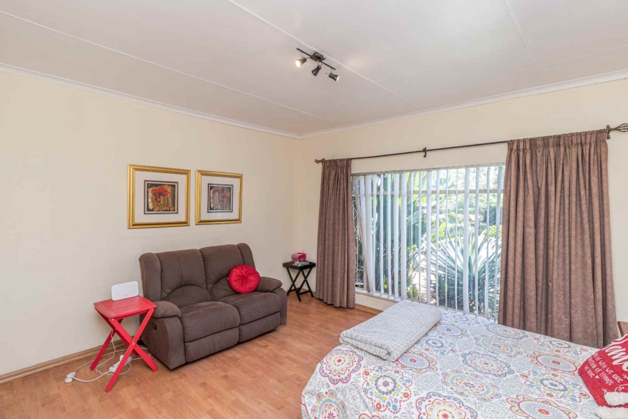 4 Bedroom Property for Sale in Helderkruin Gauteng