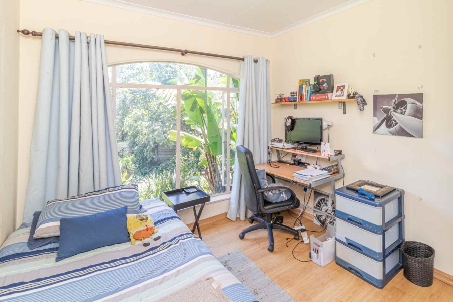 4 Bedroom Property for Sale in Helderkruin Gauteng