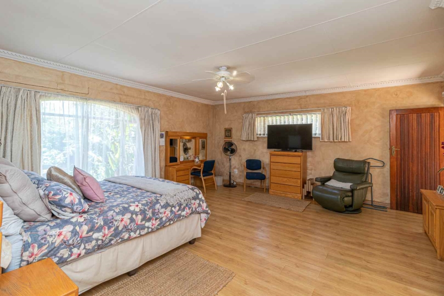 4 Bedroom Property for Sale in Helderkruin Gauteng