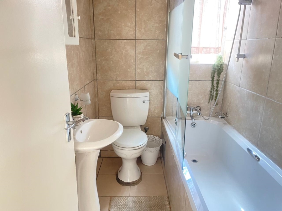 2 Bedroom Property for Sale in Elandspark Gauteng