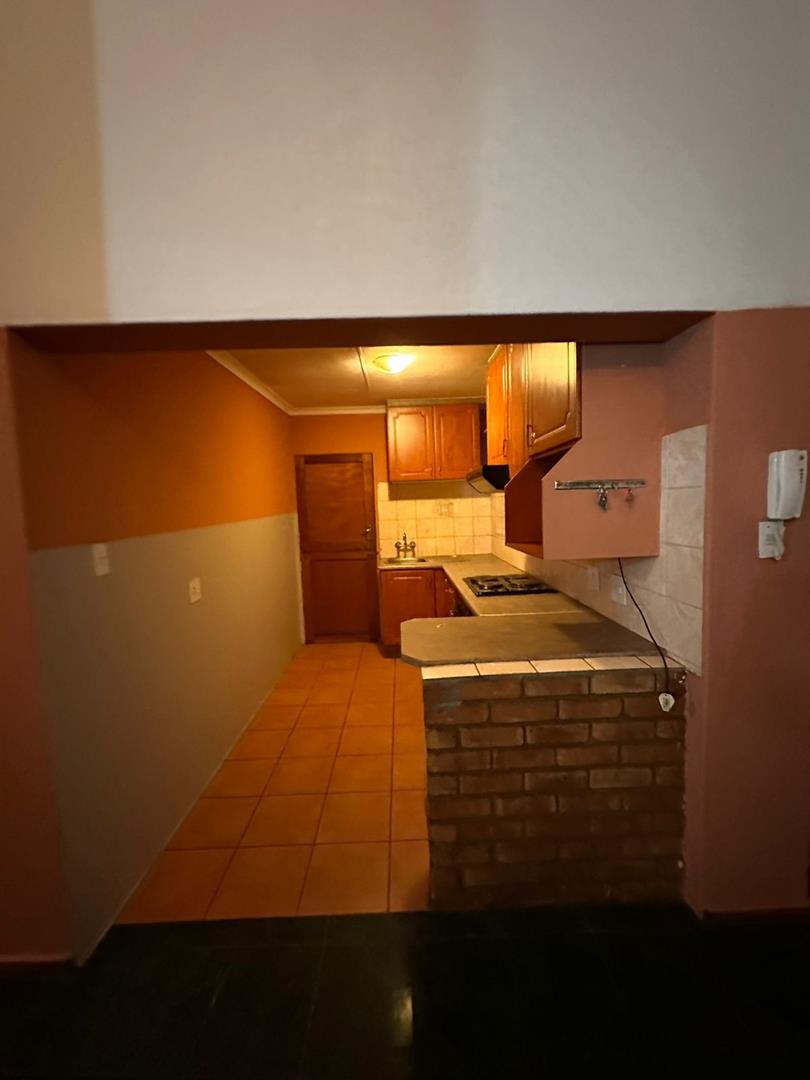 To Let 2 Bedroom Property for Rent in Birch Acres Gauteng