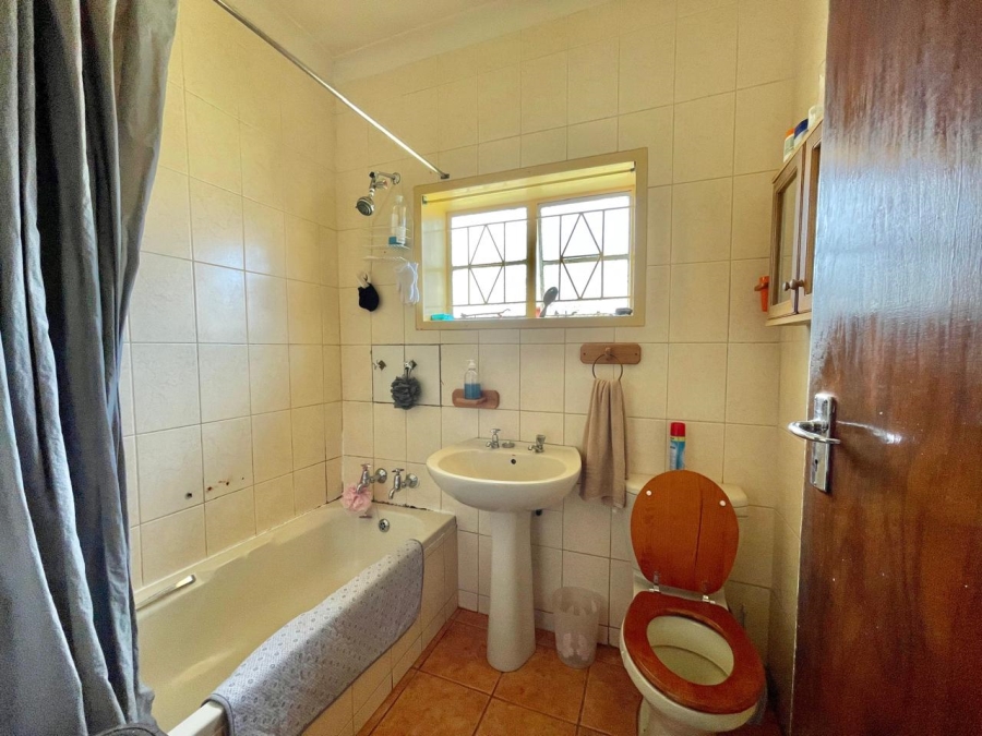 3 Bedroom Property for Sale in Moregloed Gauteng