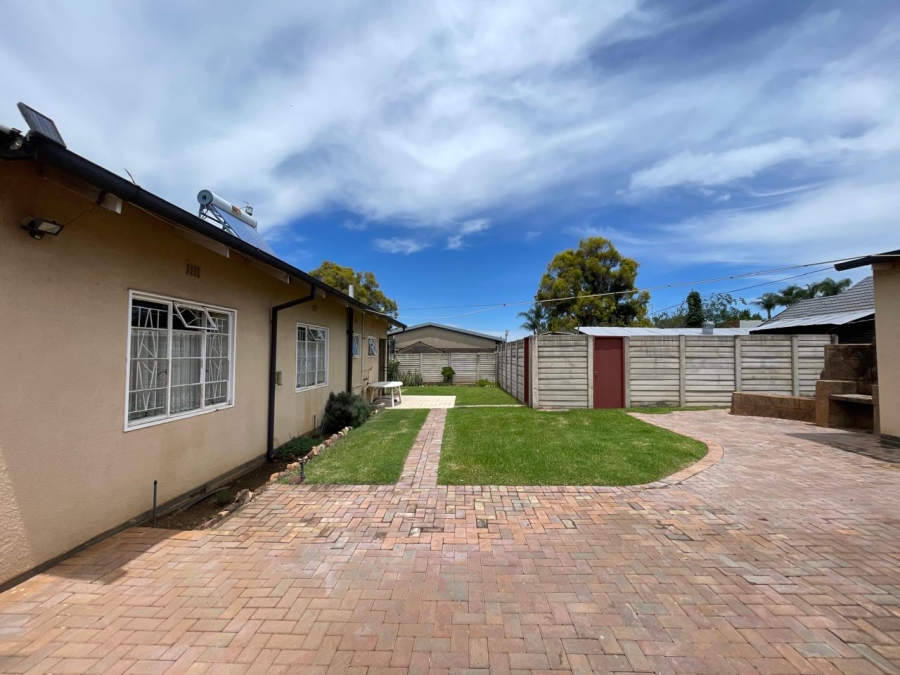 3 Bedroom Property for Sale in Moregloed Gauteng