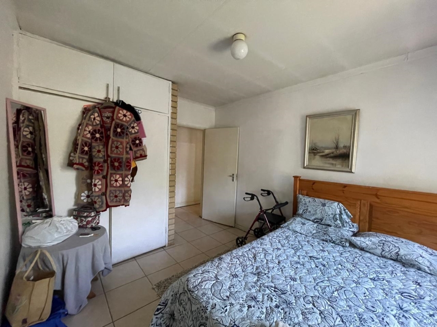 4 Bedroom Property for Sale in Jan Niemand Park Gauteng