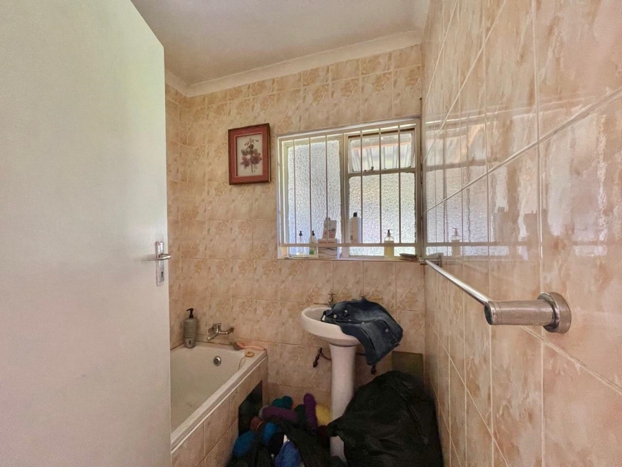4 Bedroom Property for Sale in Jan Niemand Park Gauteng