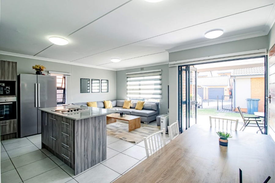 3 Bedroom Property for Sale in Zambezi Manor Lifestyle Estate Gauteng