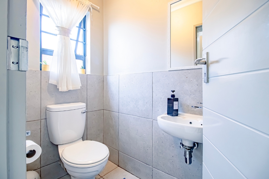 3 Bedroom Property for Sale in Zambezi Manor Lifestyle Estate Gauteng