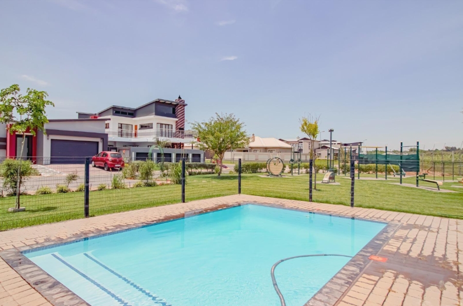 3 Bedroom Property for Sale in Zambezi Manor Lifestyle Estate Gauteng