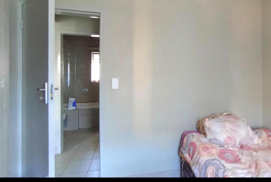 2 Bedroom Property for Sale in Montana Tuine Gauteng