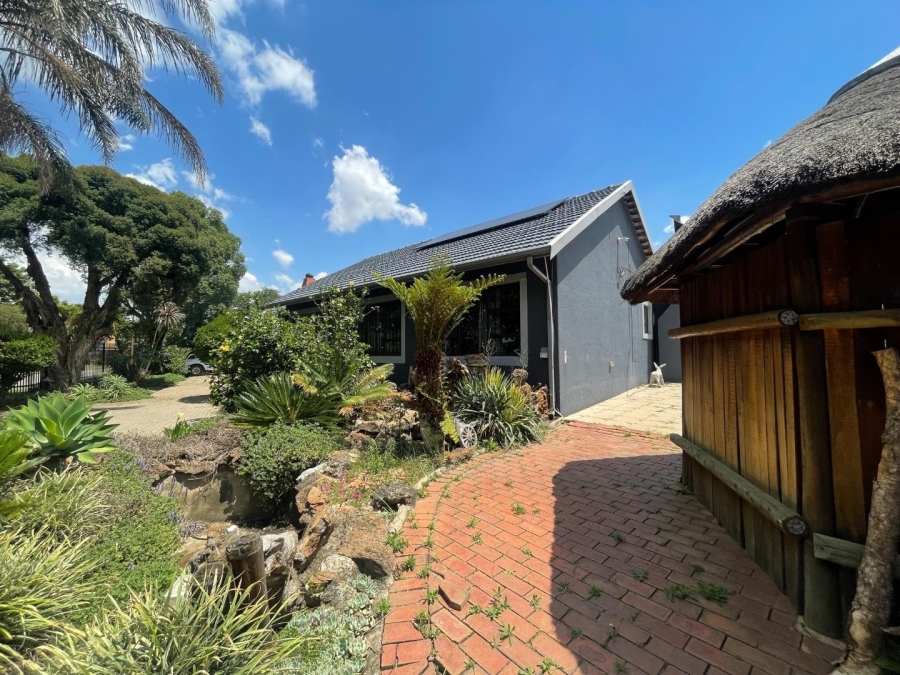 3 Bedroom Property for Sale in Birchleigh Gauteng