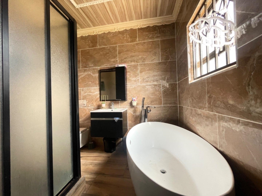 3 Bedroom Property for Sale in Birchleigh Gauteng