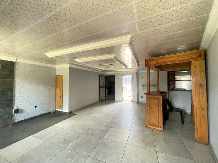 3 Bedroom Property for Sale in Birchleigh Gauteng