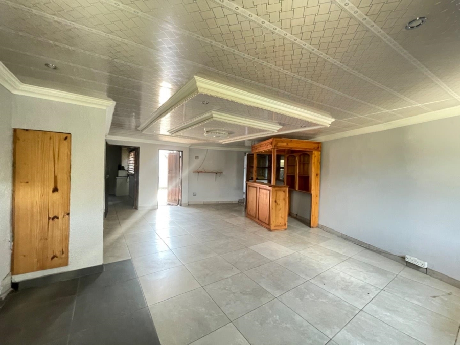 3 Bedroom Property for Sale in Birchleigh Gauteng