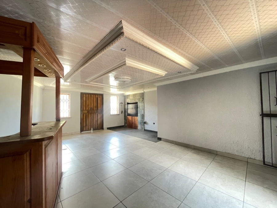 3 Bedroom Property for Sale in Birchleigh Gauteng