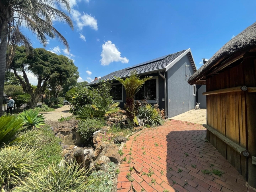 3 Bedroom Property for Sale in Birchleigh Gauteng