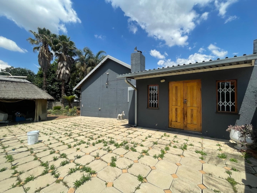 3 Bedroom Property for Sale in Birchleigh Gauteng