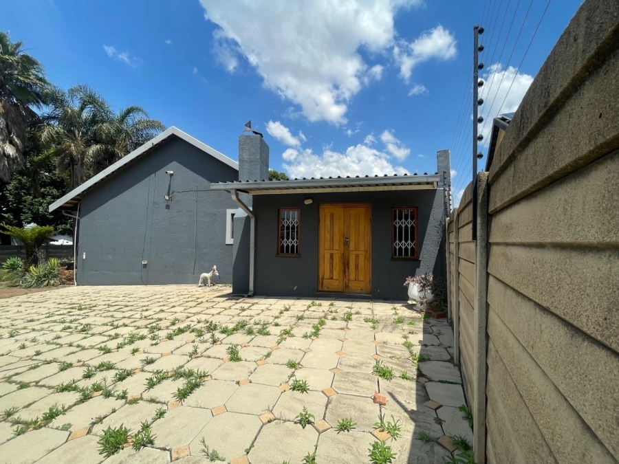 3 Bedroom Property for Sale in Birchleigh Gauteng