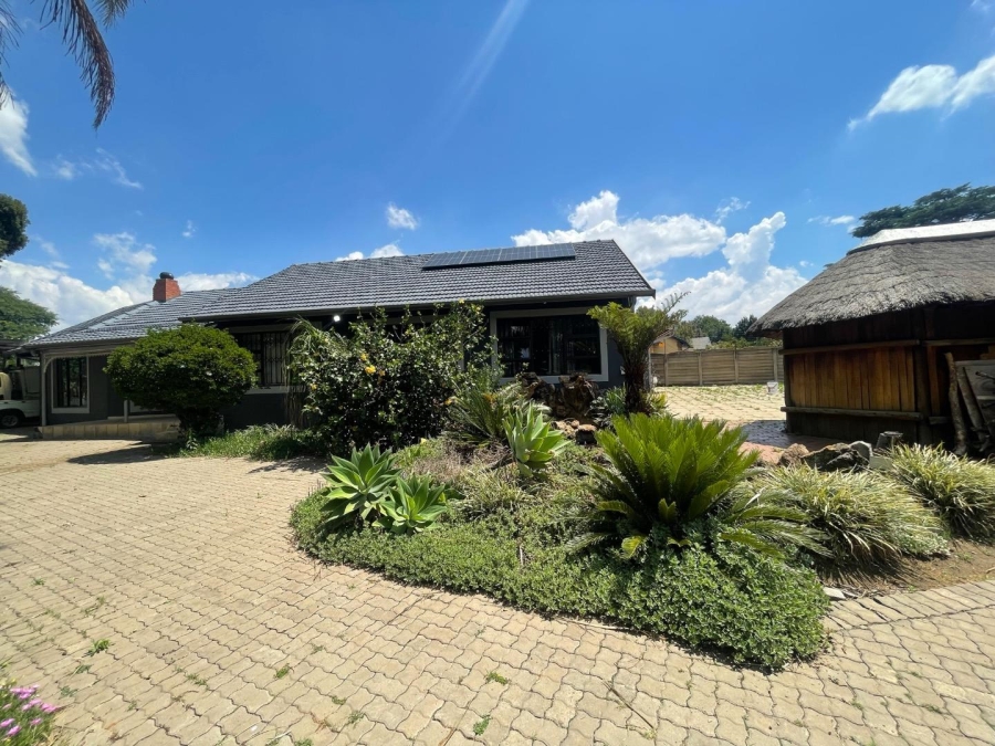 3 Bedroom Property for Sale in Birchleigh Gauteng