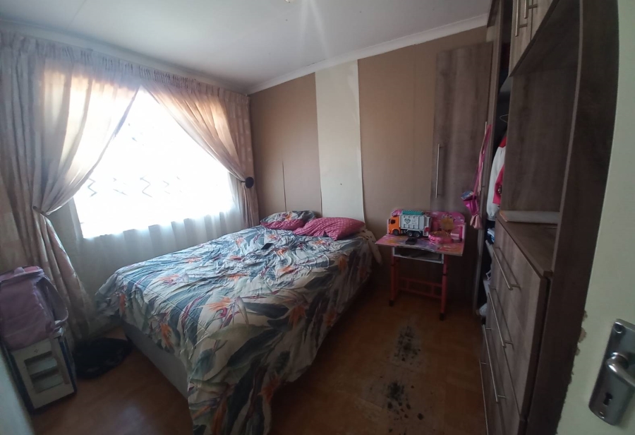 2 Bedroom Property for Sale in Crystal Park Gauteng