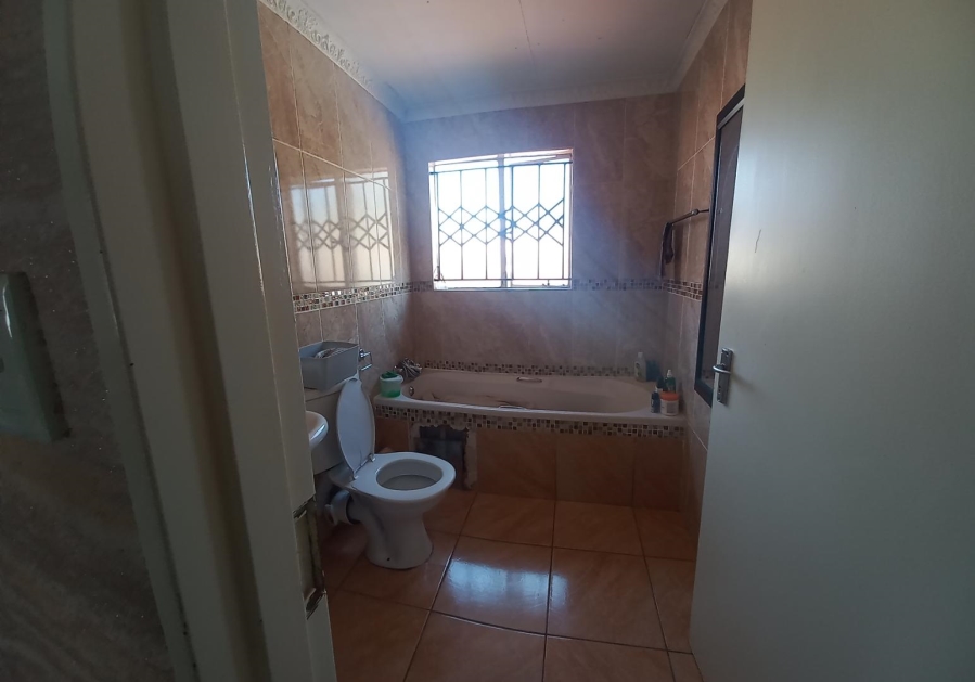 2 Bedroom Property for Sale in Crystal Park Gauteng