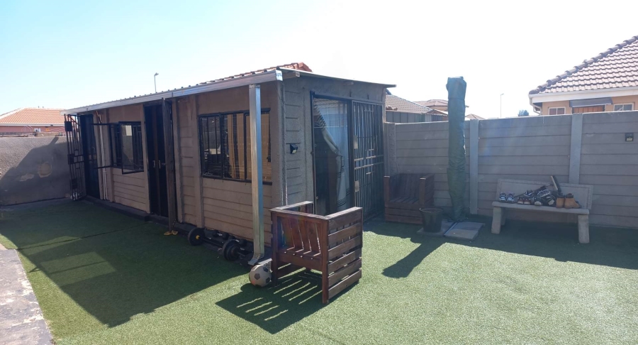 2 Bedroom Property for Sale in Crystal Park Gauteng