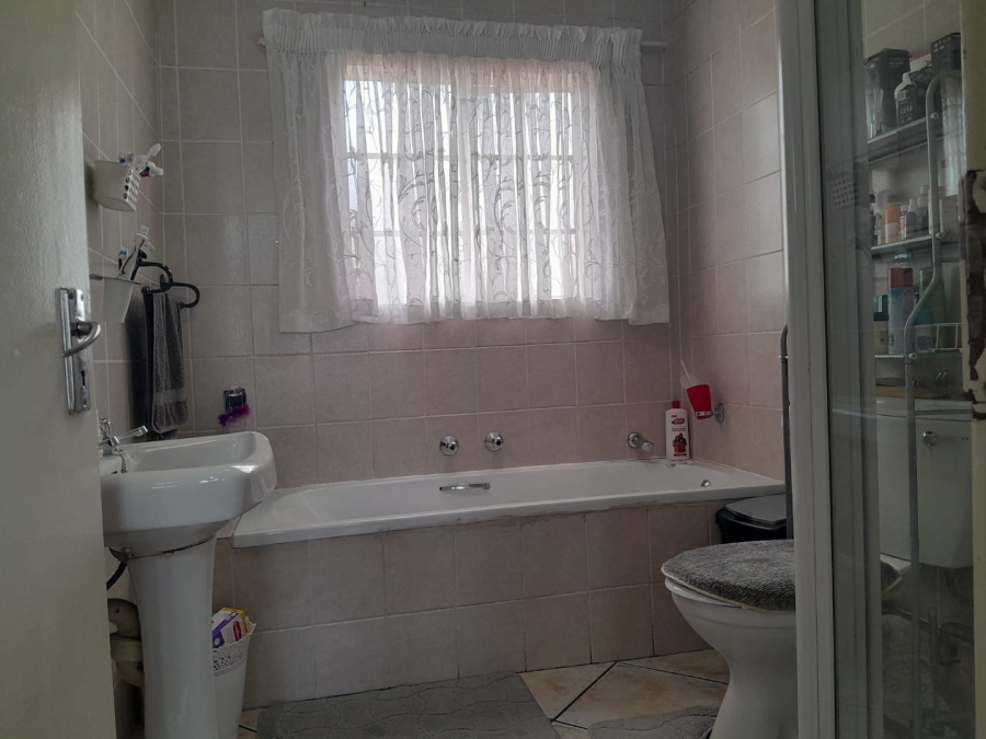 3 Bedroom Property for Sale in Elandspark Gauteng