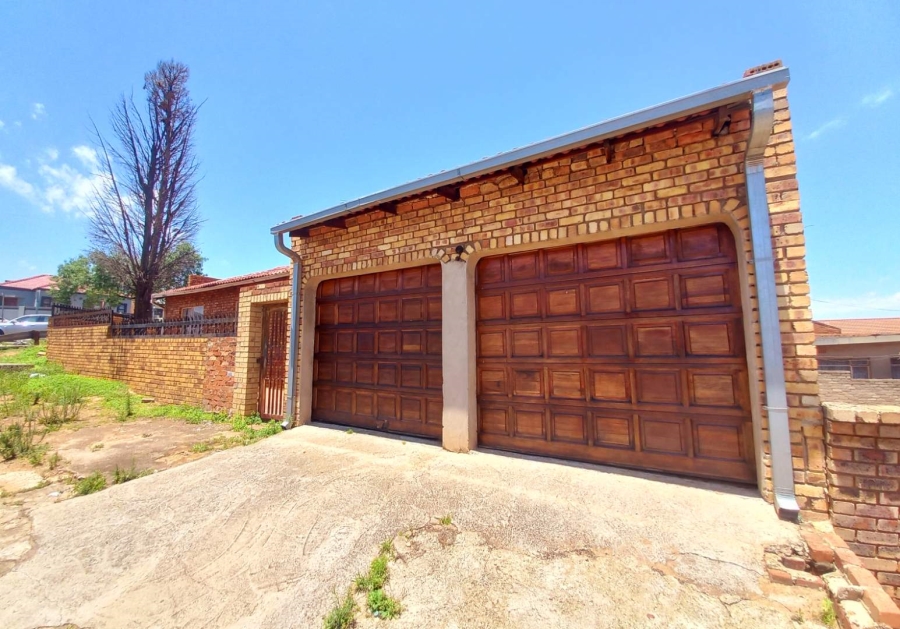 3 Bedroom Property for Sale in Atteridgeville Gauteng