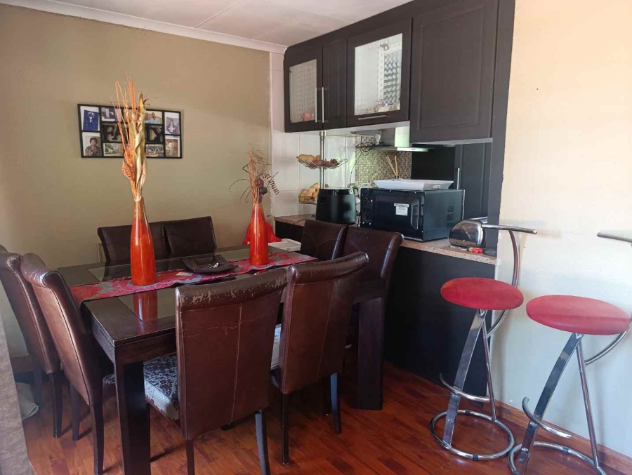 3 Bedroom Property for Sale in Heuweloord Gauteng