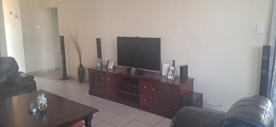 2 Bedroom Property for Sale in Raceview Gauteng