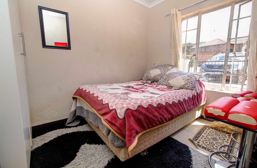 2 Bedroom Property for Sale in Wilgeheuwel Gauteng