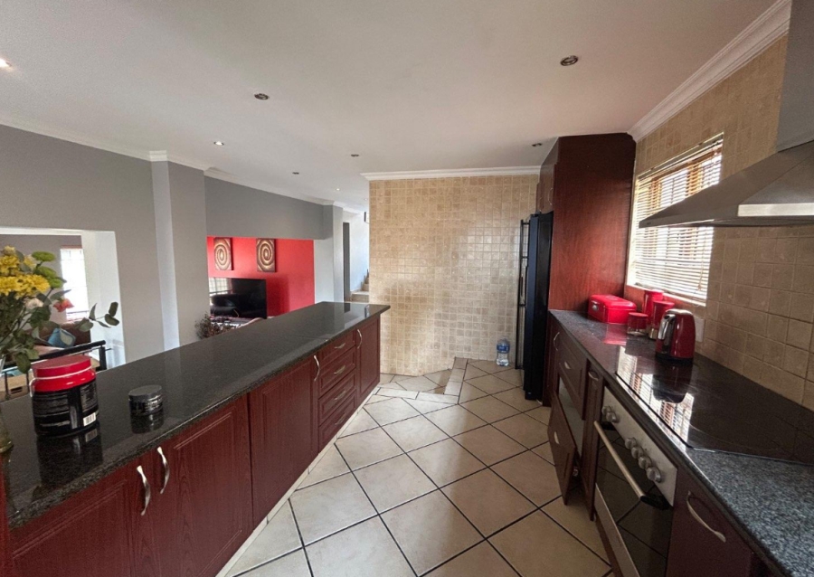 To Let 3 Bedroom Property for Rent in Mulbarton Gauteng